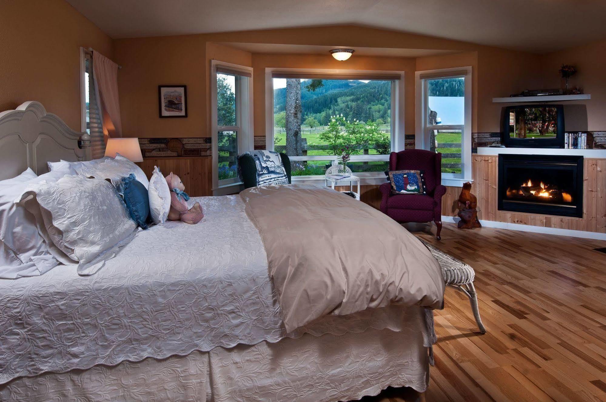 Miller Tree Inn Forks Dış mekan fotoğraf